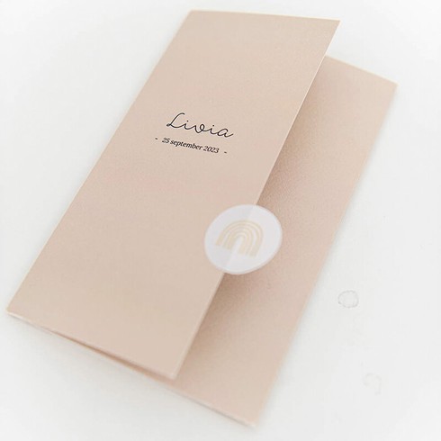 Geboortekaartje wikkelvouw in nude kleuren met bloemetje - Livia